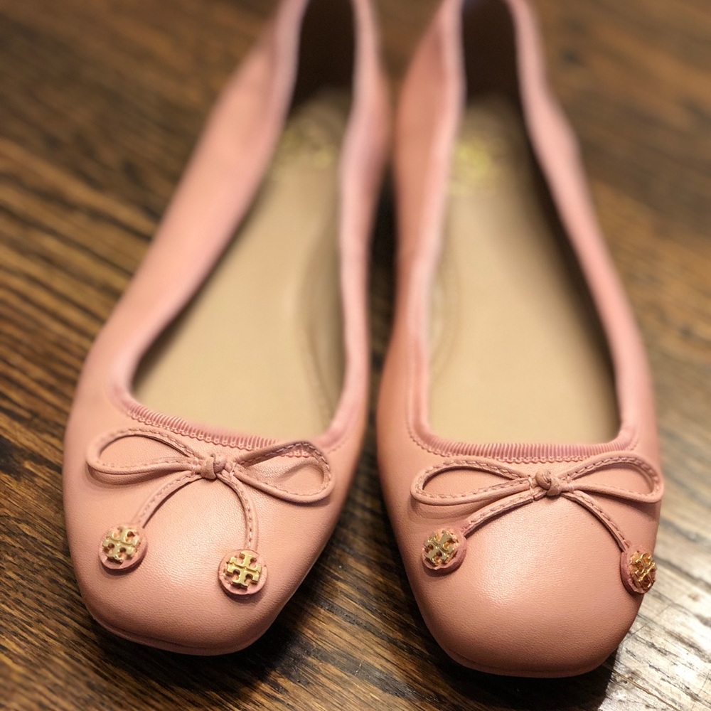 Tory Burch Flat pink size 6 (New!!)